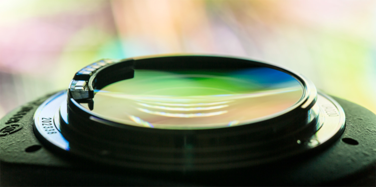 Байонетное крепление объектива EF 85mm f/1.2L II USM. Старайтесь обращаться предельно аккуратно, чтобы не повредить стекло и контакты