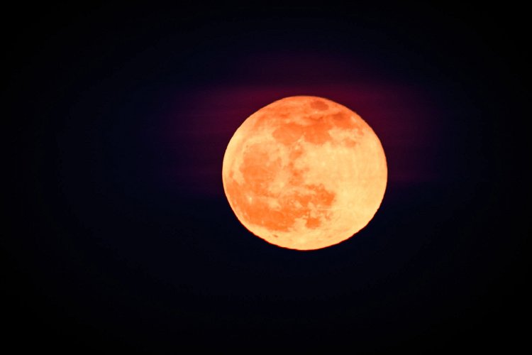 Полная Луна над Ямской Степью