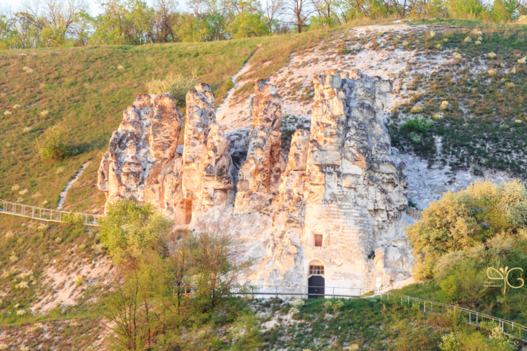 Пещерный храм Сицилийской иконы Божией Матери, Дивногорье