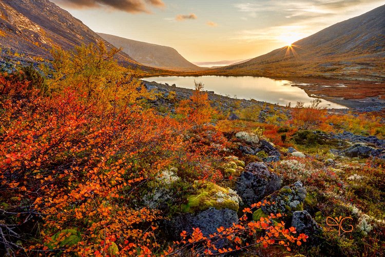 Последние лучи солнца в долине Малой Белой