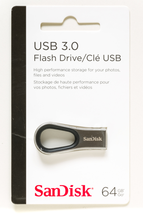 Флешка SanDisk в упаковке